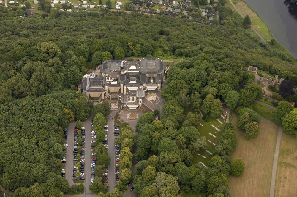Aerial photograph Dortmund - View of the Casino Hohensyburg in Dortmund in the state North Rhine-Westphalia. It's one of the four casinos in North Rhine-Westphalia. It offers American Roulette, Roulette, Black Jack, Poker and slot games