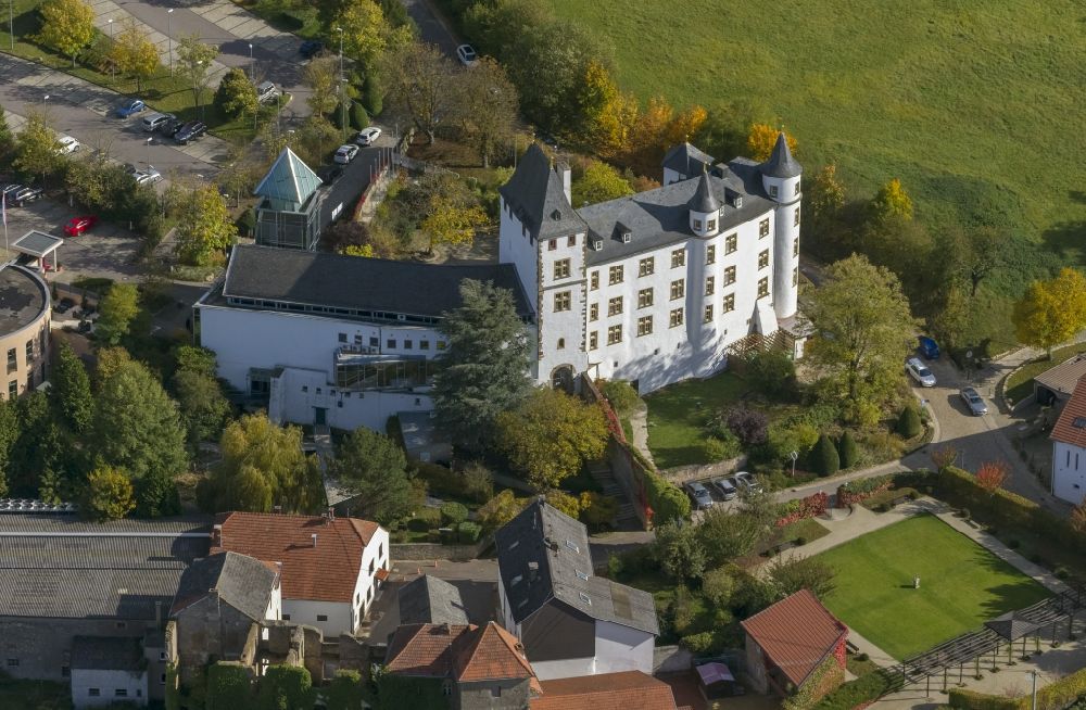 Aerial image Perl OT Nennig - Casino Schloss Berg in Renaissance castle in the Upper Moselle Nennig in Saarland