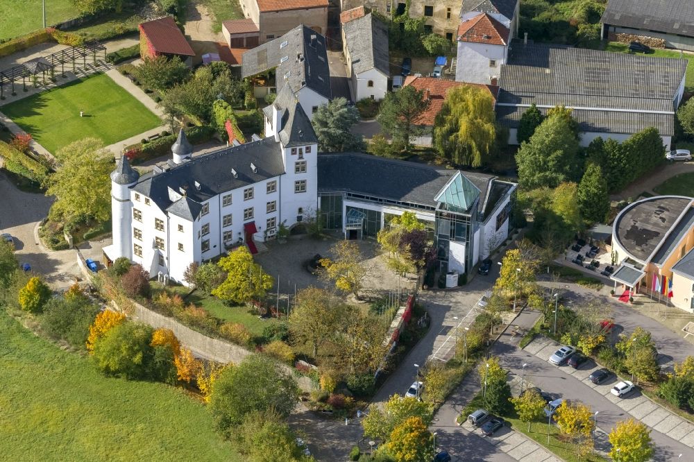 Perl OT Nennig from above - Casino Schloss Berg in Renaissance castle in the Upper Moselle Nennig in Saarland