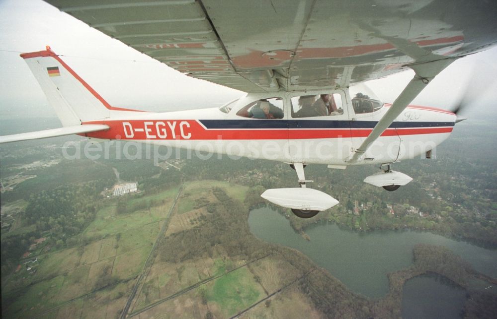 Hohenstein from above - Light aircraft Cessna 172 D-EGYC Agency euroluftbild.de in flight over in Hohenstein in the state Brandenburg, Germany