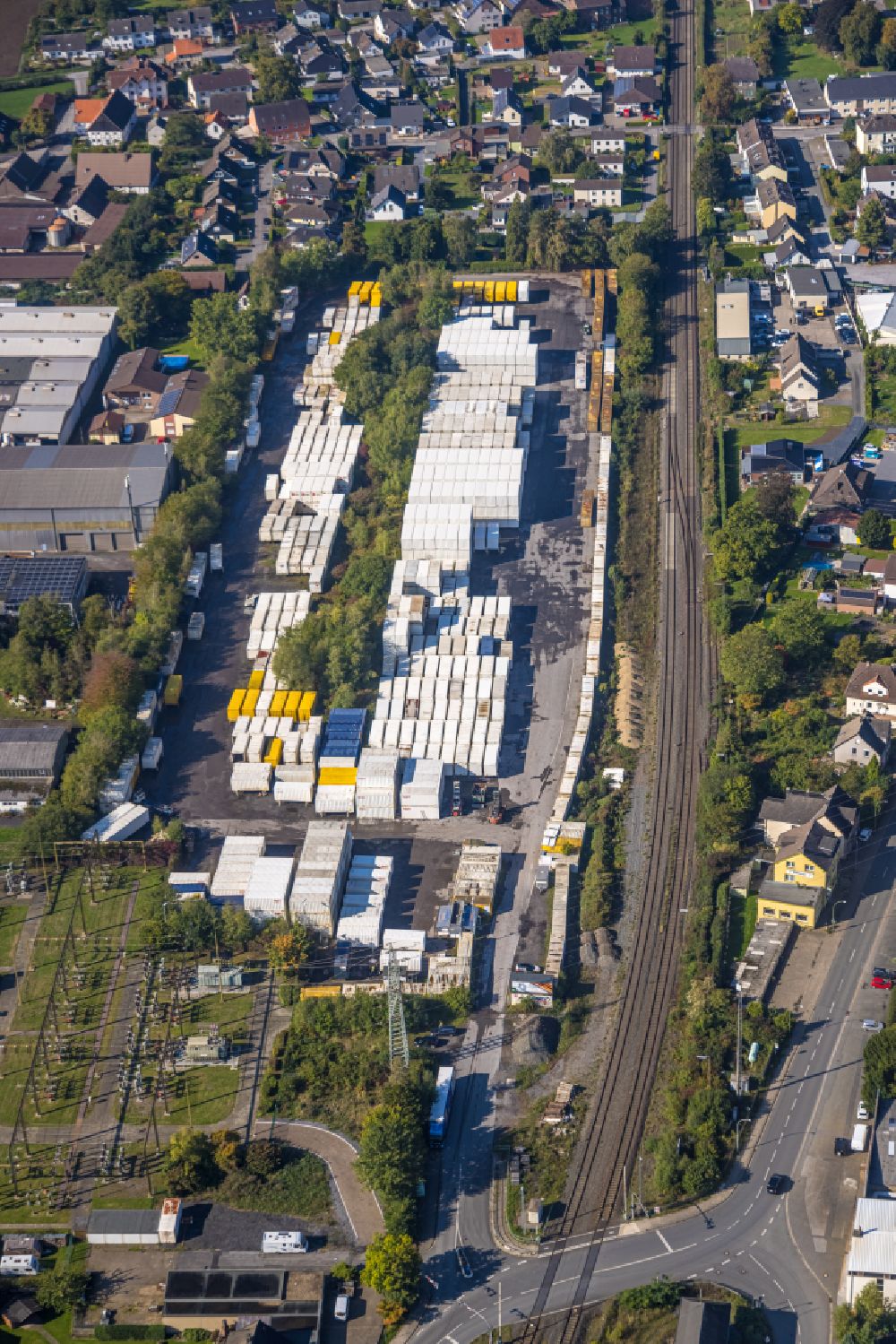 Fröndenberg/Ruhr from the bird's eye view: Building and production halls on the premises of of C.G. Containerbau Gerbracht GmbH on Ohlweg in the district Dellwig in Froendenberg/Ruhr in the state North Rhine-Westphalia, Germany