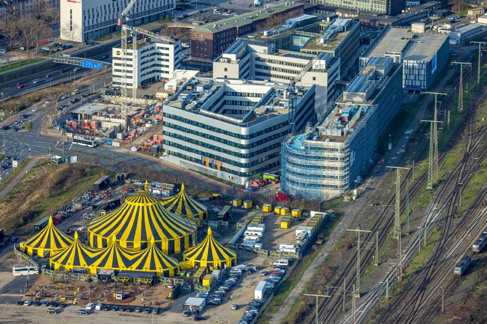 Aerial image Duisburg - Circus tent domes of the circus Circus Flic Flac in the district Dellviertel in Duisburg at Ruhrgebiet in the state North Rhine-Westphalia, Germany
