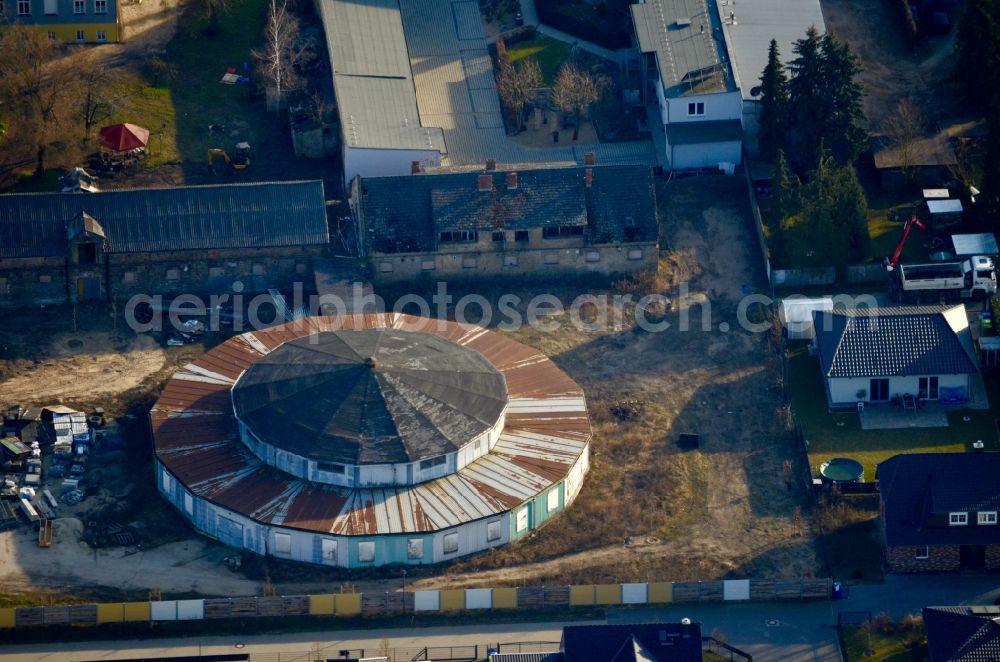 Hoppegarten from the bird's eye view: Circus tent domes of the circus Ehemaliger Staatszirkus of DDR in the district Dahlwitz in Hoppegarten in the state Brandenburg, Germany
