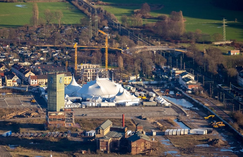 Aerial photograph Düsseldorf - Circus tent domes of the circus on Glashuettenturm in the district Gerresheim in Duesseldorf in the state North Rhine-Westphalia, Germany