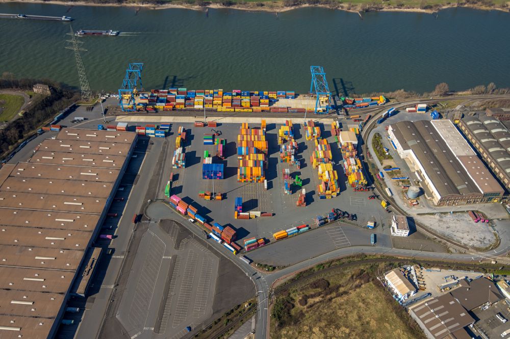 Duisburg from the bird's eye view: Container terminal center in Duisburg in the state North Rhine-Westphalia, Germany