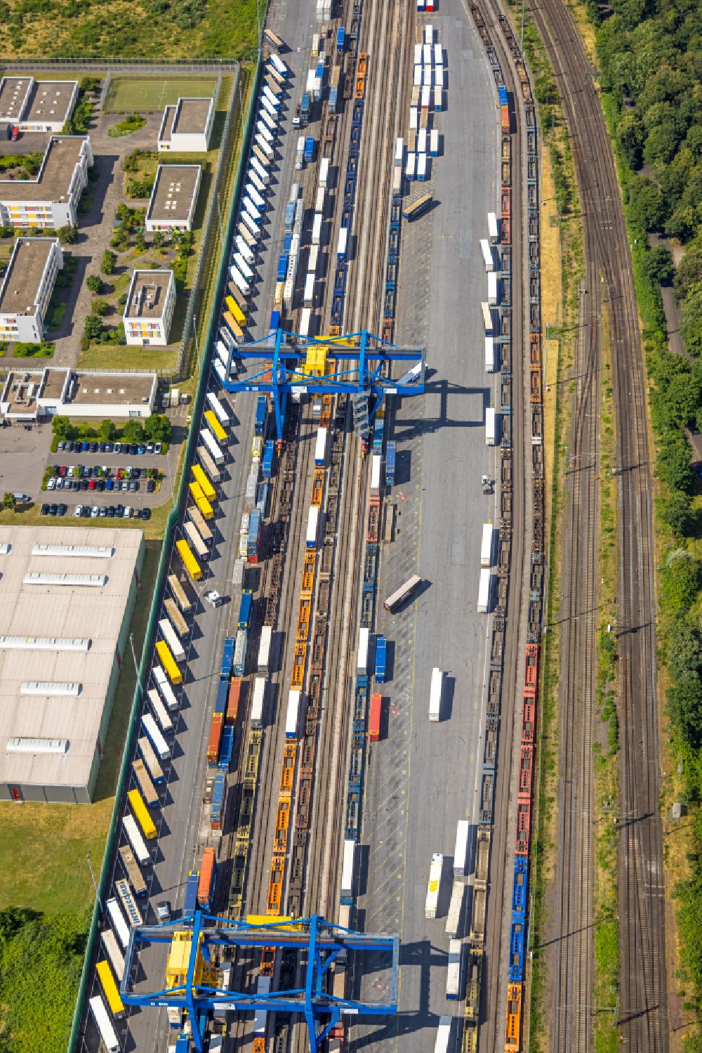 Aerial image Duisburg - Container terminal center in the district Rheinhausen in Duisburg in the state North Rhine-Westphalia, Germany