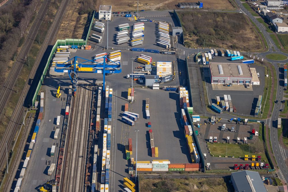 Aerial photograph Duisburg - Container terminal center in Duisburg at Ruhrgebiet in the state North Rhine-Westphalia, Germany