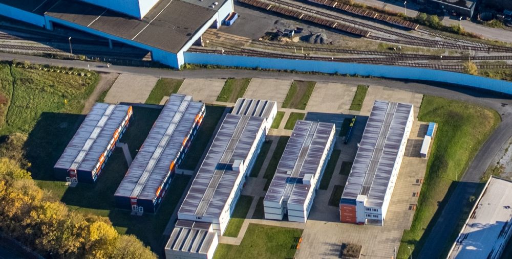 Mülheim an der Ruhr from above - Container buildings of the University of Applied Sciences for police and public administration Nordrhein-Westfalen between Duemptener Strasse and Industriestrasse in Muelheim on the Ruhr in the state North Rhine-Westphalia, Germany