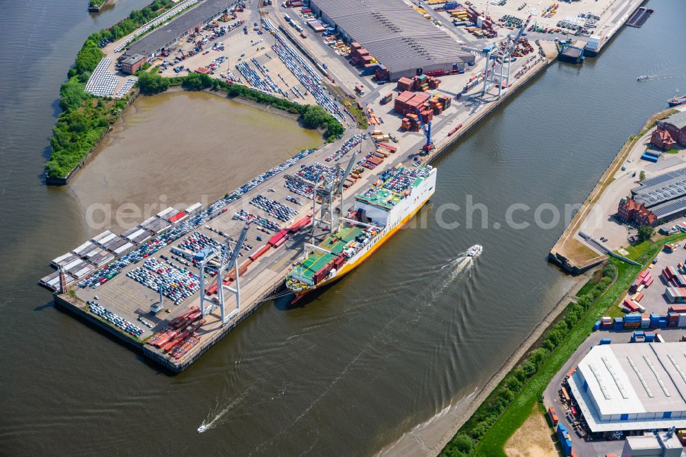 Aerial image Hamburg - Container ship Grimaldi Lines on Ufer of Hafenbeckens Kleiner Grasbrook in the port in the district Kleiner Grasbrook in Hamburg, Germany