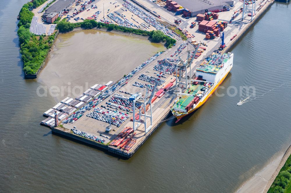 Aerial photograph Hamburg - Container ship Grimaldi Lines on Ufer of Hafenbeckens Kleiner Grasbrook in the port in the district Kleiner Grasbrook in Hamburg, Germany