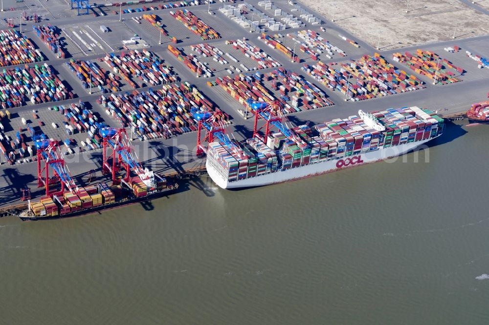 Aerial image Wilhelmshaven - Container Terminal in the port of the international port of Jade Weser Port ( JWP ) on the North Sea in Wilhelmshaven in the state Lower Saxony, Germany