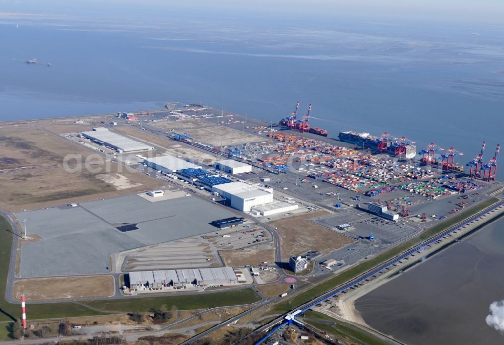 Wilhelmshaven from above - Container Terminal in the port of the international port of Jade Weser Port ( JWP ) on the North Sea in Wilhelmshaven in the state Lower Saxony, Germany