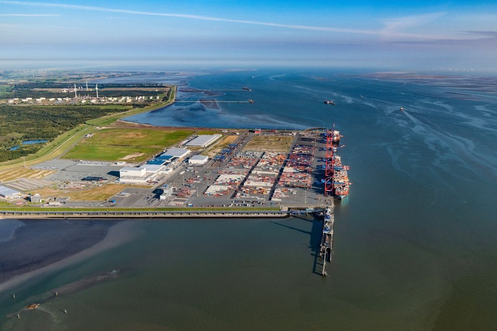 Aerial image Wilhelmshaven - Container Terminal in the port of the international port JadeWeserPort in Wilhelmshaven in the state Lower Saxony, Germany