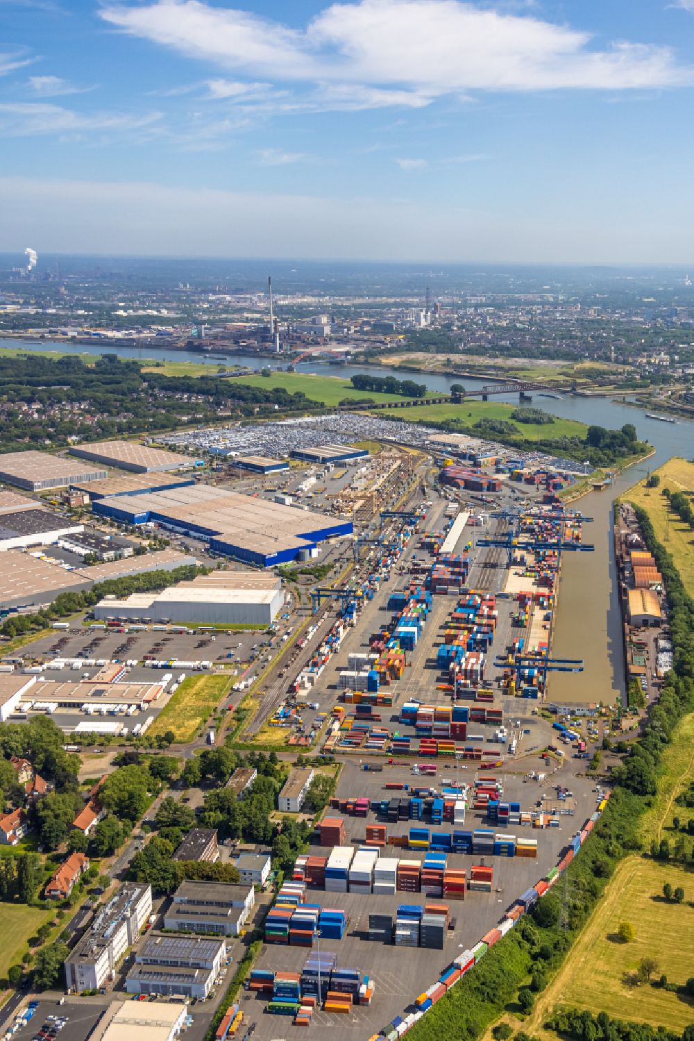 Aerial photograph Duisburg - Container Terminal in the port of the inland port of DIT Duisburg Intermodal Terminal GmbH on Gaterweg in Duisburg at Ruhrgebiet in the state North Rhine-Westphalia