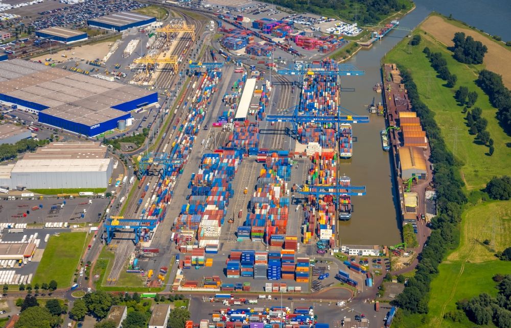 Duisburg from the bird's eye view: Container Terminal in the port of the inland port of DIT Duisburg Intermodal Terminal GmbH on Gaterweg in Duisburg at Ruhrgebiet in the state North Rhine-Westphalia