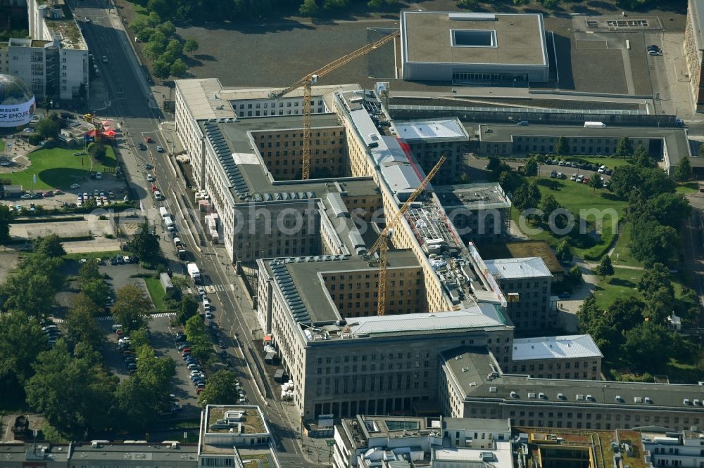 Berlin from above - Construction site on the roof of Federal Ministry of Finance, former Reich Air Transport Ministry / Ministry of Aviation and after the House of Ministeries of the GDR, in the Detlev-Rohwedder Building