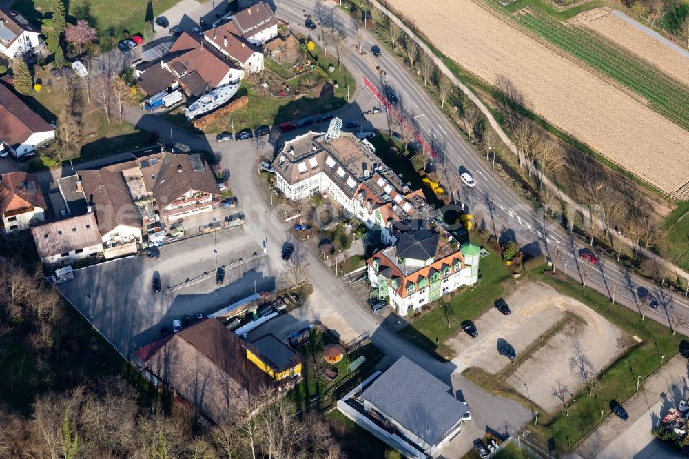 Aerial photograph Au - Roof garden landscape in the residential area of a multi-family house settlement on the in Au in the state Baden-Wurttemberg, Germany