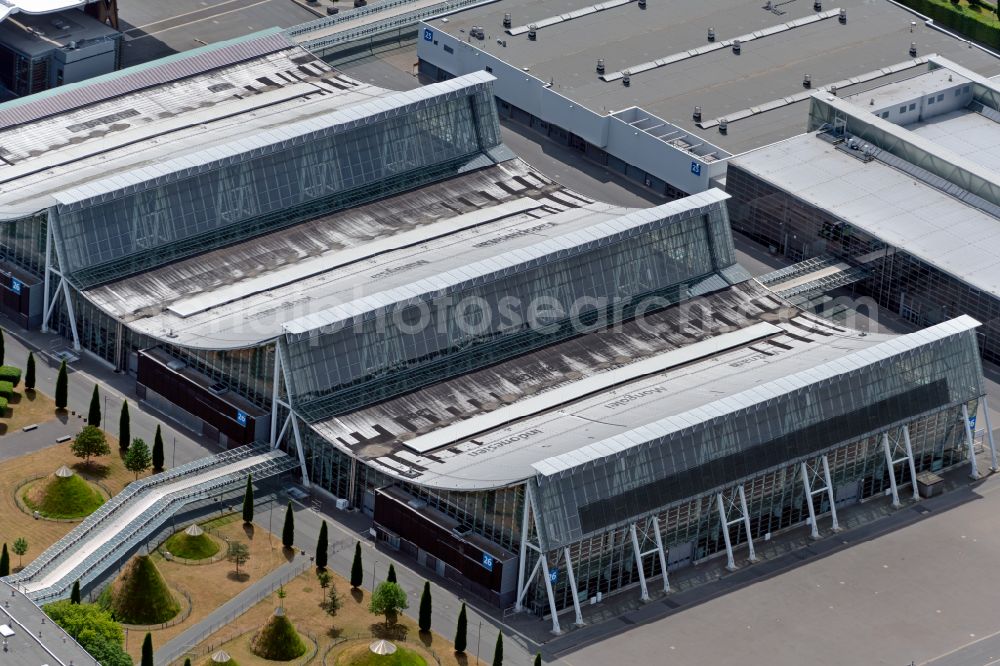 Aerial image Hannover - Exhibition grounds and exhibition halls with roof membrane construction on the street 5. Allee in the district Mittelfeld in Hanover in the state Lower Saxony, Germany