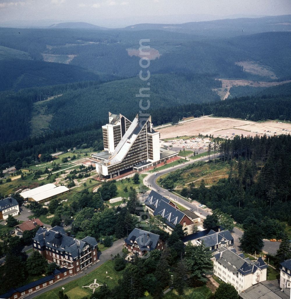 Aerial image Oberhof - The Panorama Hotel in Oberhof in Thuringia. Today known as Treff Hotel Panorama. The hotel has the form of jumps showing the unique symbol architecture
