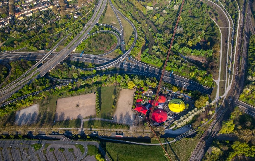 Duisburg from the bird's eye view: The Delta Musik Park in the district of Meiderich-Beeck in Duisburg in the state of North Rhine-Westphalia. The club and discotheque is situated on K37 Hamborner street, south of the Autobahn - Interchange Duisburg-North