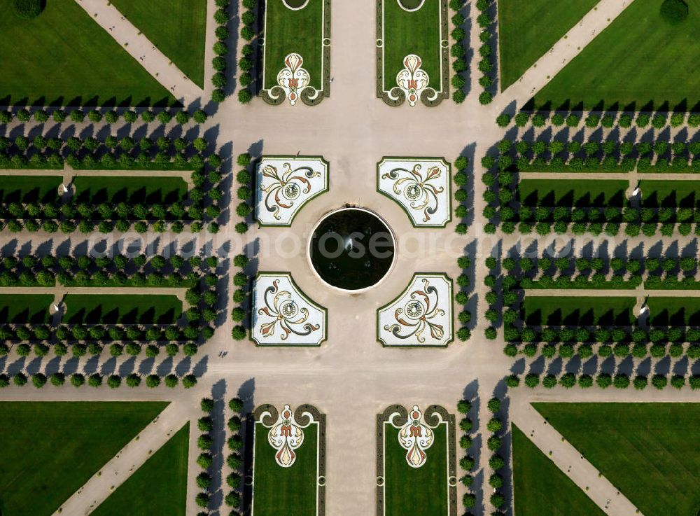 Aerial photograph Schwetzingen - Under the direction of Elector Carl Theodor, the palace garden of Schwetzingen was constructed. The Baroque garden is divided into ground floor, rear area and forest section
