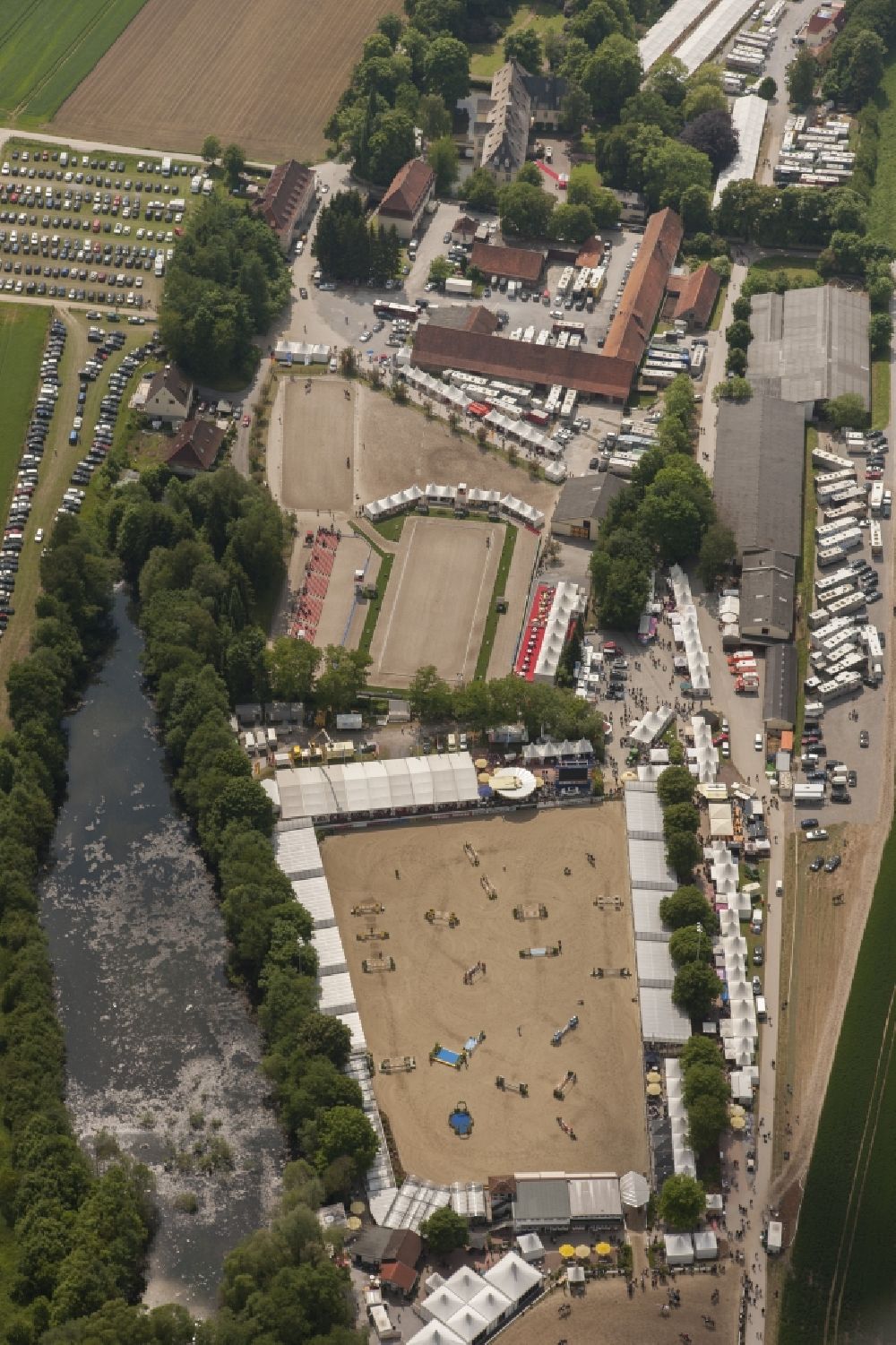 Balve from the bird's eye view: The German Championship in Jumping in Balve in the state of North Rhine-Westphalia North Rhine-Westphalia