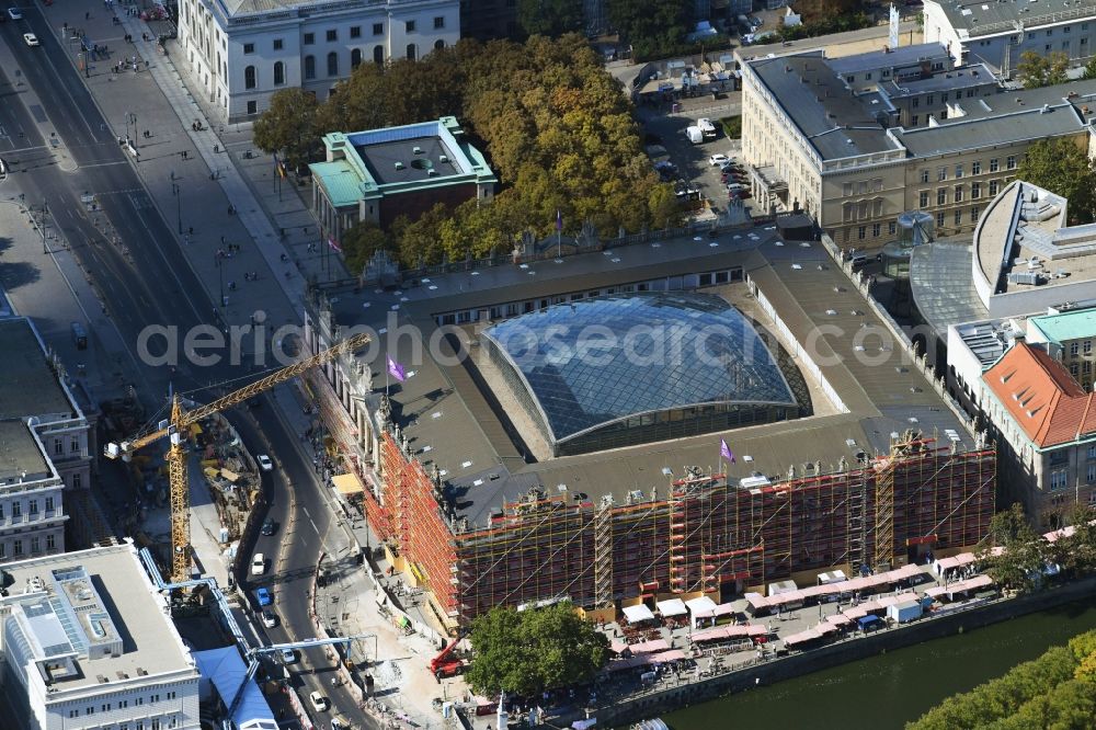 Berlin from the bird's eye view: View of the museum Zeughaus in Berlin