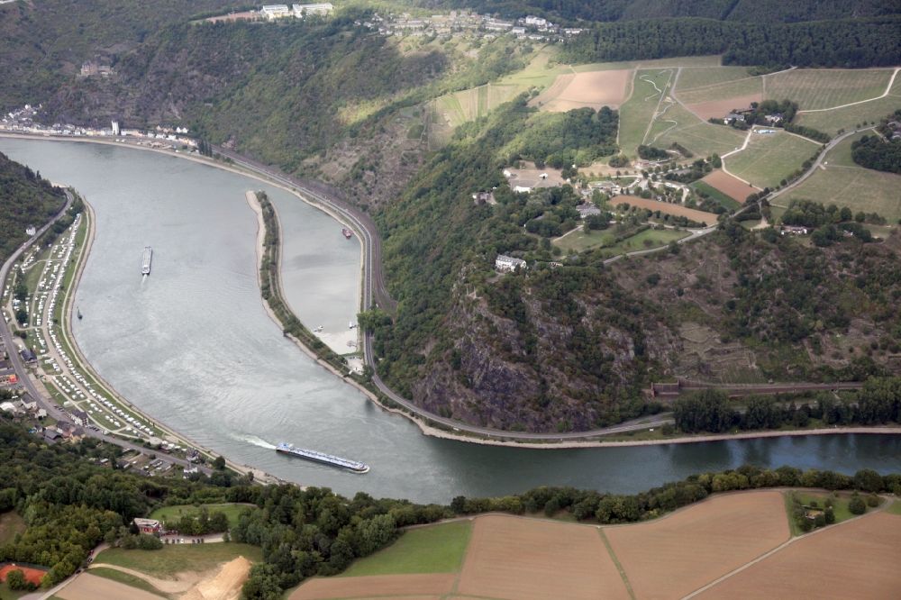 Aerial photograph Kaub - The Loreley near Sankt Goarshausen in the state of Rhineland-Palatinate. The Loreley is a slate rock in the UNESCO World Heritage Upper Middle Rhine Valley, located on the inside of a bend in the Rhine in the eastern, right bank of the Rhine