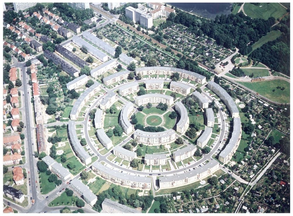 Aerial photograph Leipzig - The Nibelungen round village settlement in the district Loessnig in Leipzig in Saxony