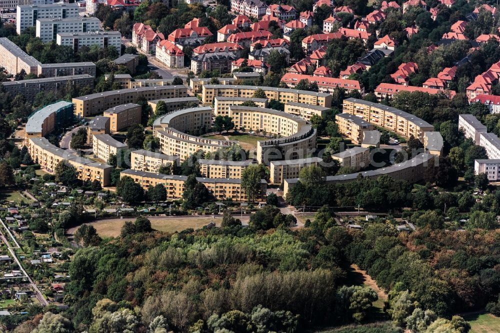 Leipzig from the bird's eye view: The Nibelungen round village settlement in the district Loessnig in Leipzig in Saxony