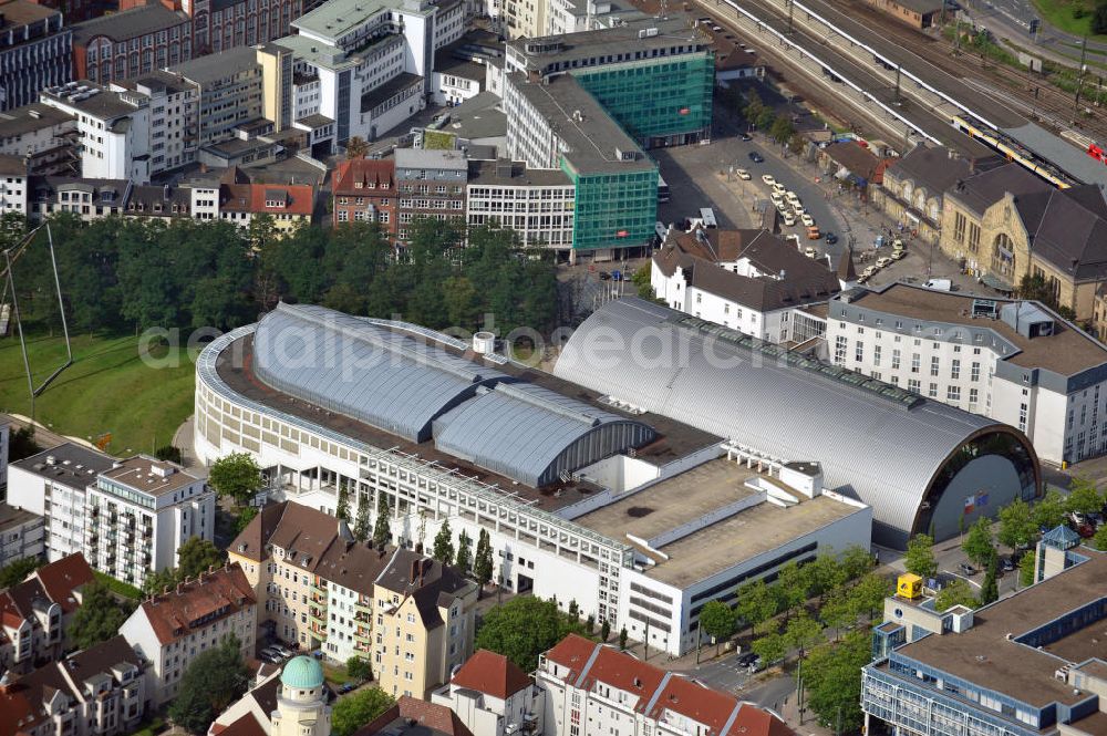 Aerial image Bielefeld - The town hall of Bielefeld with its extension is a multi-functional conference and event center in Bielefeld. The hall is used for events in the areas of conference, convention, concert, exhibition, show, public and company-related events