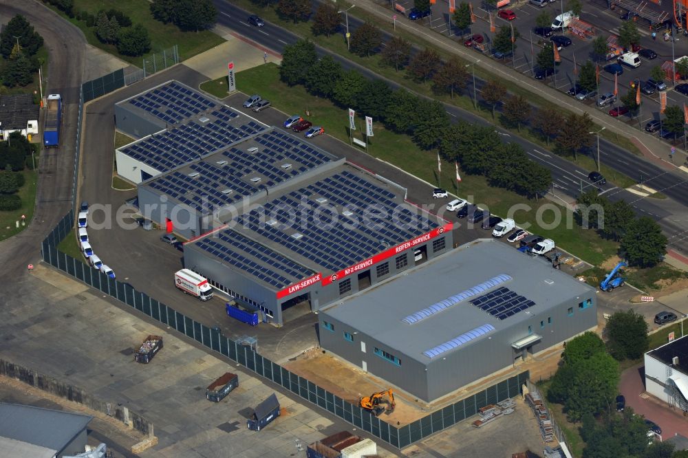 Berlin Mahlsdorf from above - Service sector for passenger cars and commercial vehicles a project GVG Projektentwicklungsgesellschaft mbh under supervision of the architects Velde; following companies will start their operation Tegen - Der lackdoktor , Ihr Autoglaser, Würth und Helm