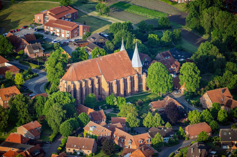 Bardowick from above - Church cathedral Saint Peter and Paul in Bardowick in the state Lower Saxony