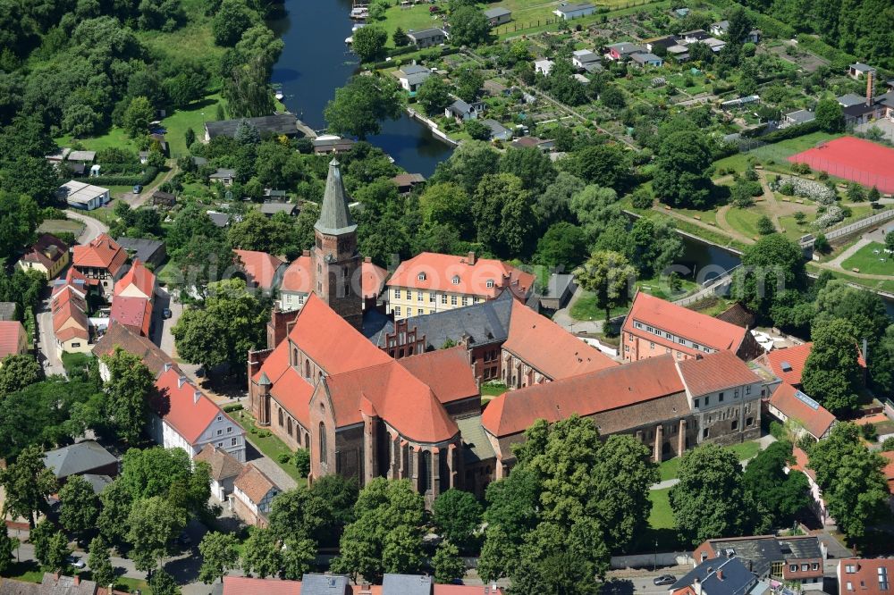 Brandenburg an der Havel from above - Cathedral of St. Peter and Paul at the Burghof in Brandenburg an der Havel in the state of Brandenburg