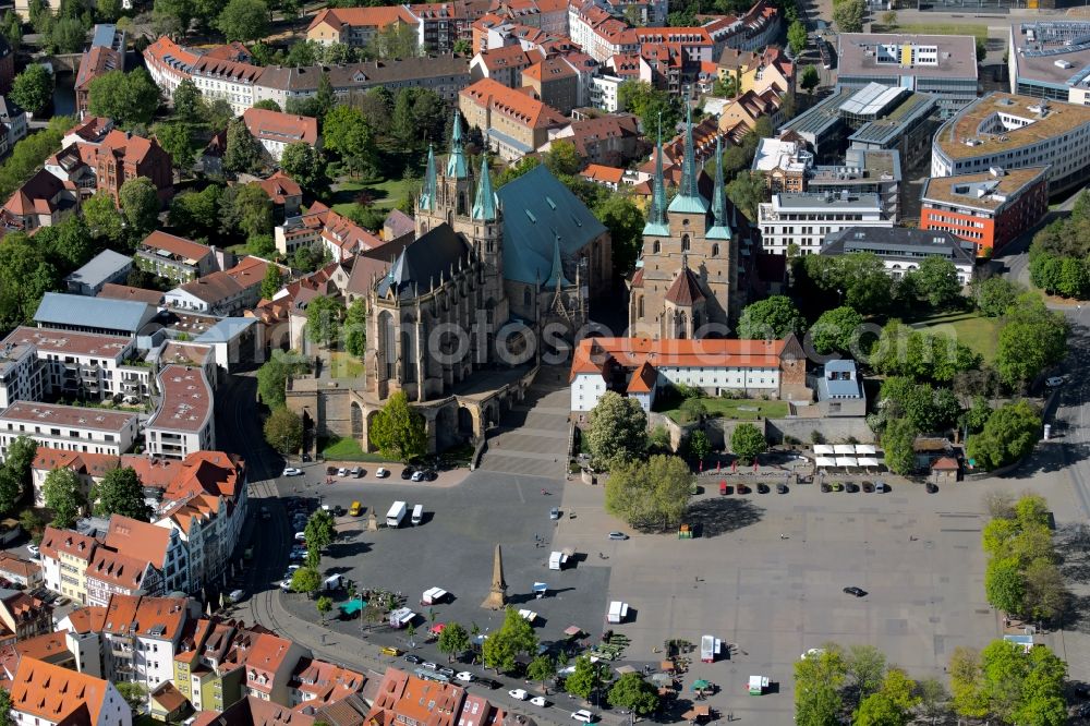 Erfurt from above - Place Ensemble cathedral place with the Erfurt cathedral in the city centre centre in the district Altstadt in Erfurt in the federal state Thuringia