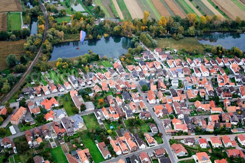 Aerial photograph Berg (Pfalz) - Village view in Berg (Pfalz) in the state Rhineland-Palatinate