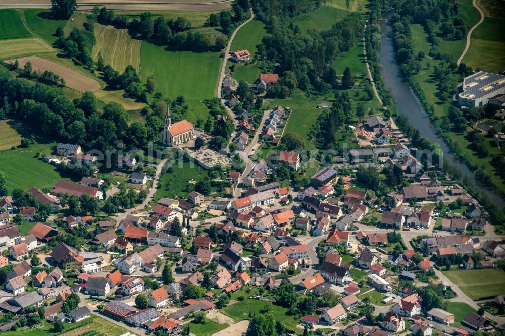 Binzwangen from the bird's eye view: Village view in Binzwangen in the state Baden-Wuerttemberg, Germany