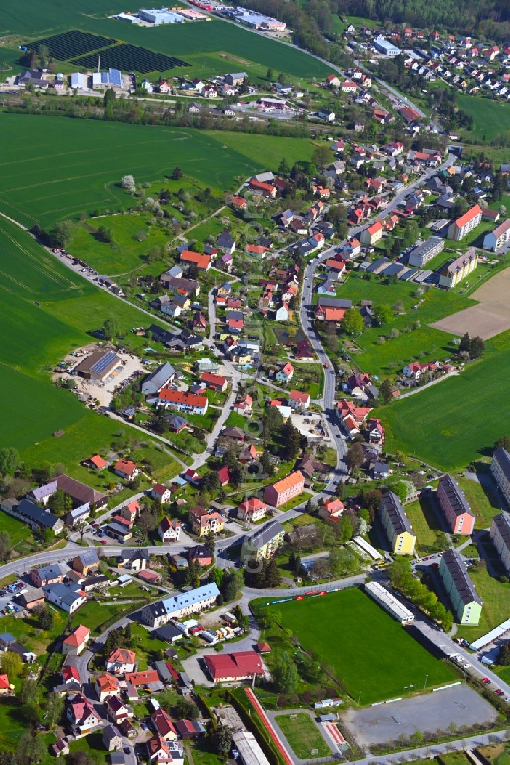 Dürrröhrsdorf-Dittersbach from the bird's eye view: Village view along Hauptstrasse in Duerrroehrsdorf-Dittersbach in the state Saxony, Germany