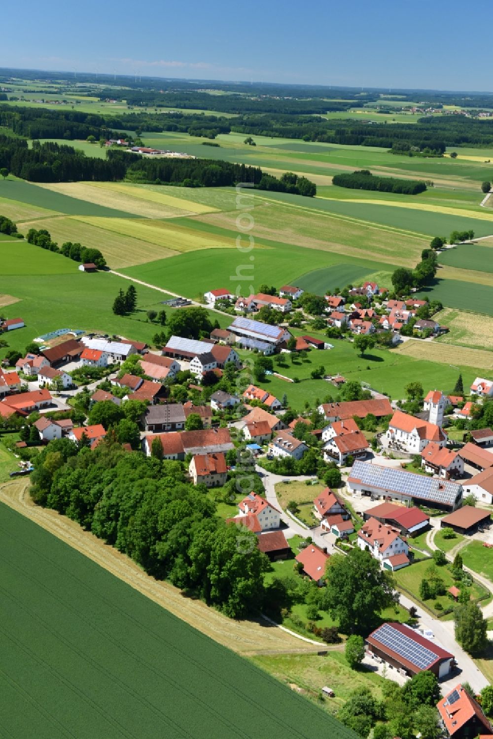 Kreuzholzhausen from the bird's eye view: Village view in Kreuzholzhausen in the state Bavaria, Germany