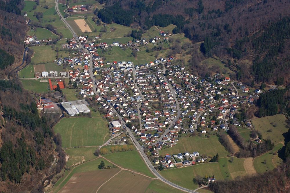 Langenau from the bird's eye view: Village view in Langenau in the state Baden-Wuerttemberg, Germany