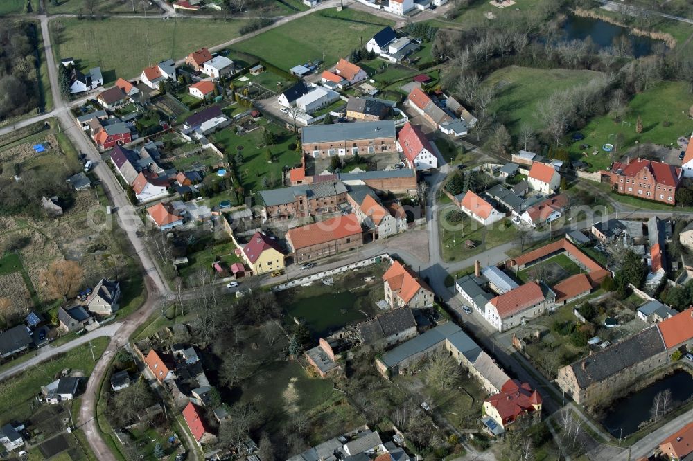 Köthen (Anhalt) from the bird's eye view: Village view of Loebnitz an der Linde in the state Saxony-Anhalt
