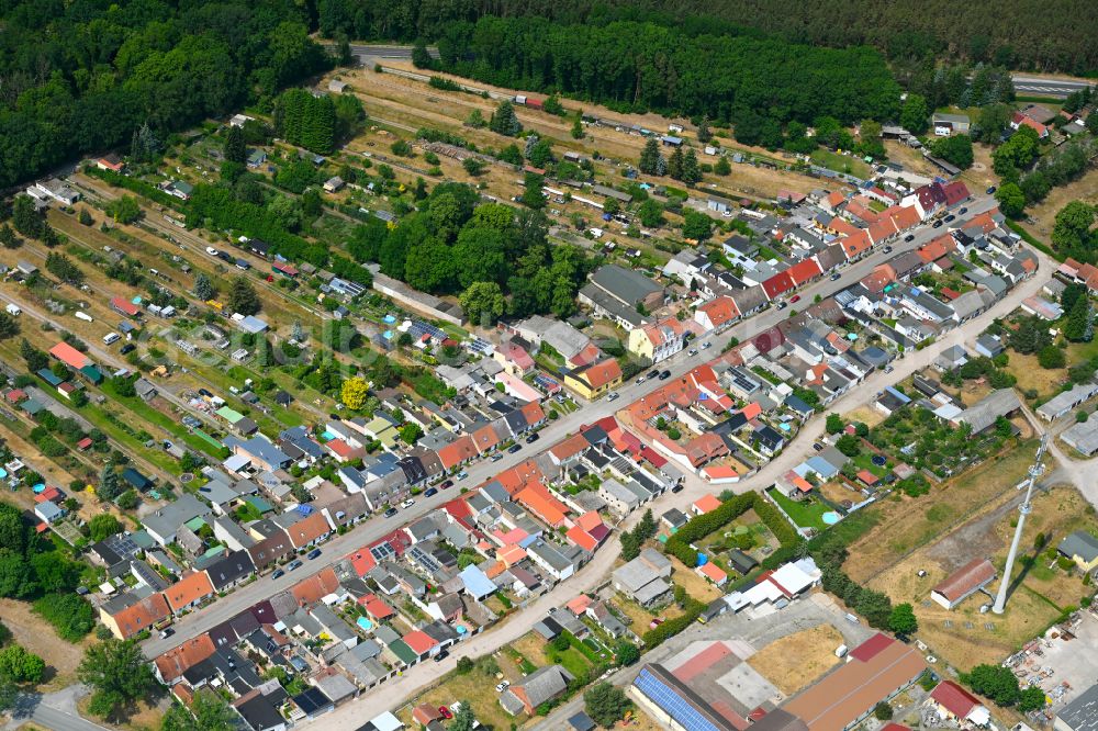 Aerial photograph Neu Friedrichsdorf - Village view on street Neufriedrichsdorfer Strasse in Neu Friedrichsdorf in the state Brandenburg, Germany