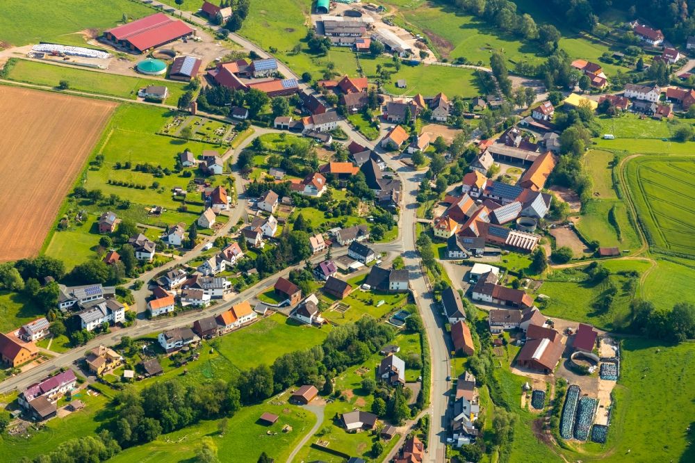 Nieder-Waroldern from the bird's eye view: Village view in Nieder-Waroldern in the state Hesse, Germany