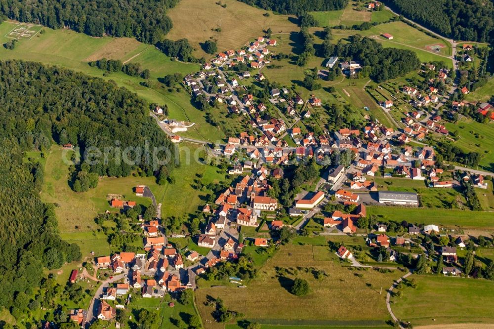Aerial photograph Climbach - Village - view on the edge of agricultural fields and farmland in Climbach in Grand Est, France