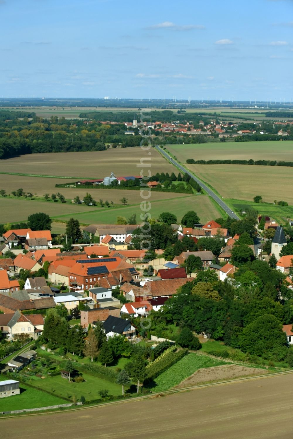 Aerial image Deesdorf - Village - view on the edge of agricultural fields and farmland in Deesdorf in the state Saxony-Anhalt, Germany