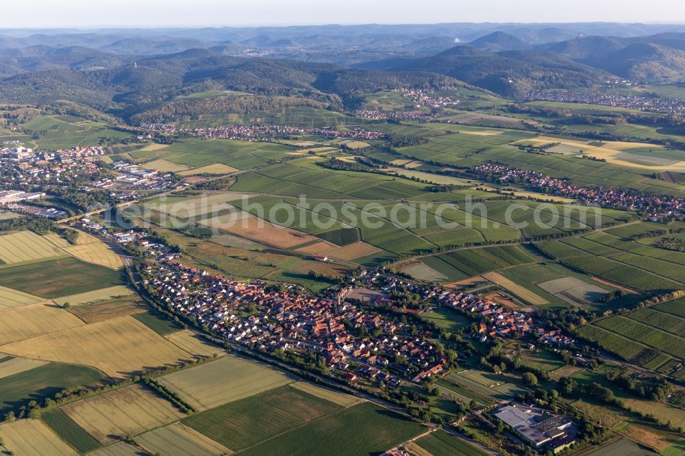 Kapellen-Drusweiler from the bird's eye view: Village - view on the edge of agricultural fields and farmland in Kapellen-Drusweiler in the state Rhineland-Palatinate, Germany