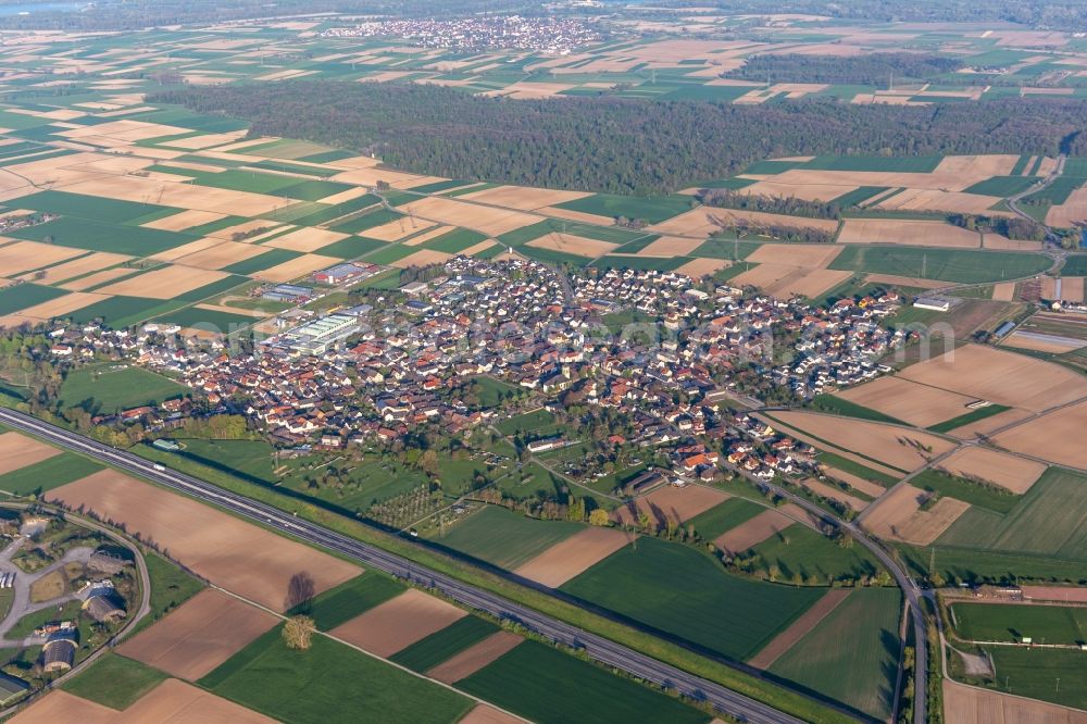 Aerial image Kürzell - Village - view on the edge of agricultural fields and farmland in Kuerzell in the state Baden-Wurttemberg, Germany