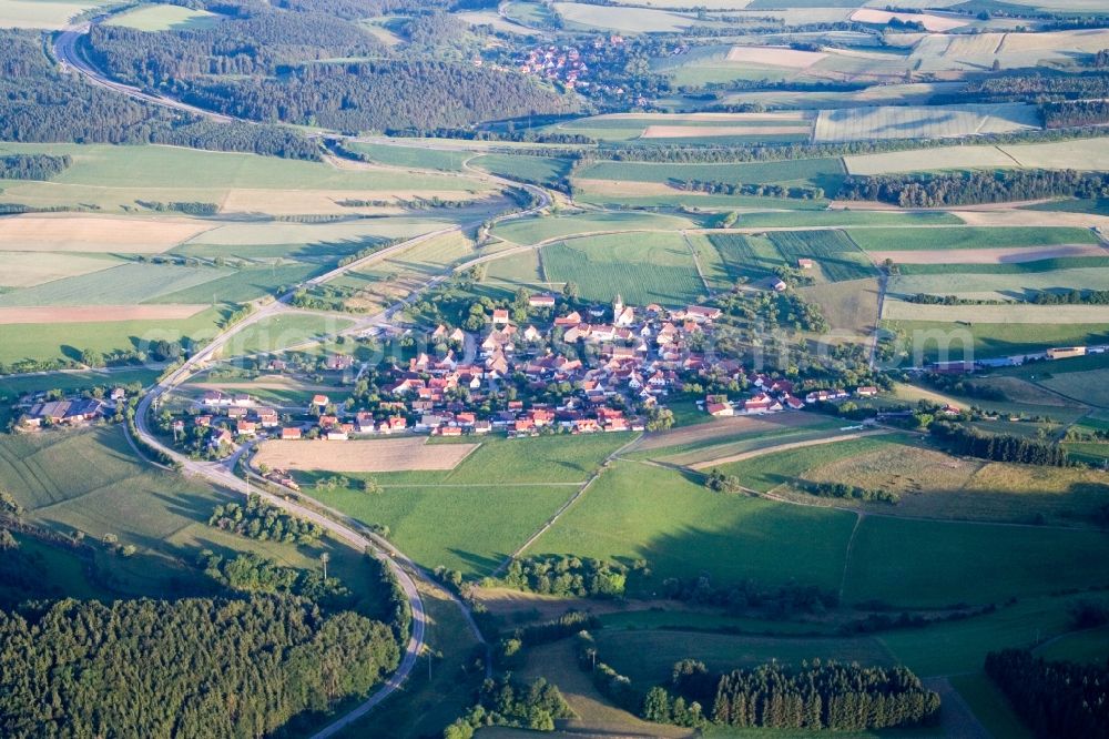 Aerial photograph Immendingen - Village - view on the edge of agricultural fields and farmland in the district Mauenheim in Immendingen in the state Baden-Wuerttemberg
