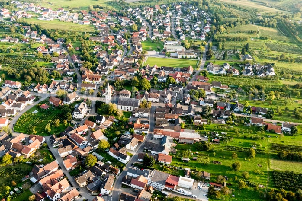 Oberkirch from the bird's eye view: Village - view on the edge of agricultural fields and farmland in the district Nussbach in Oberkirch in the state Baden-Wuerttemberg, Germany