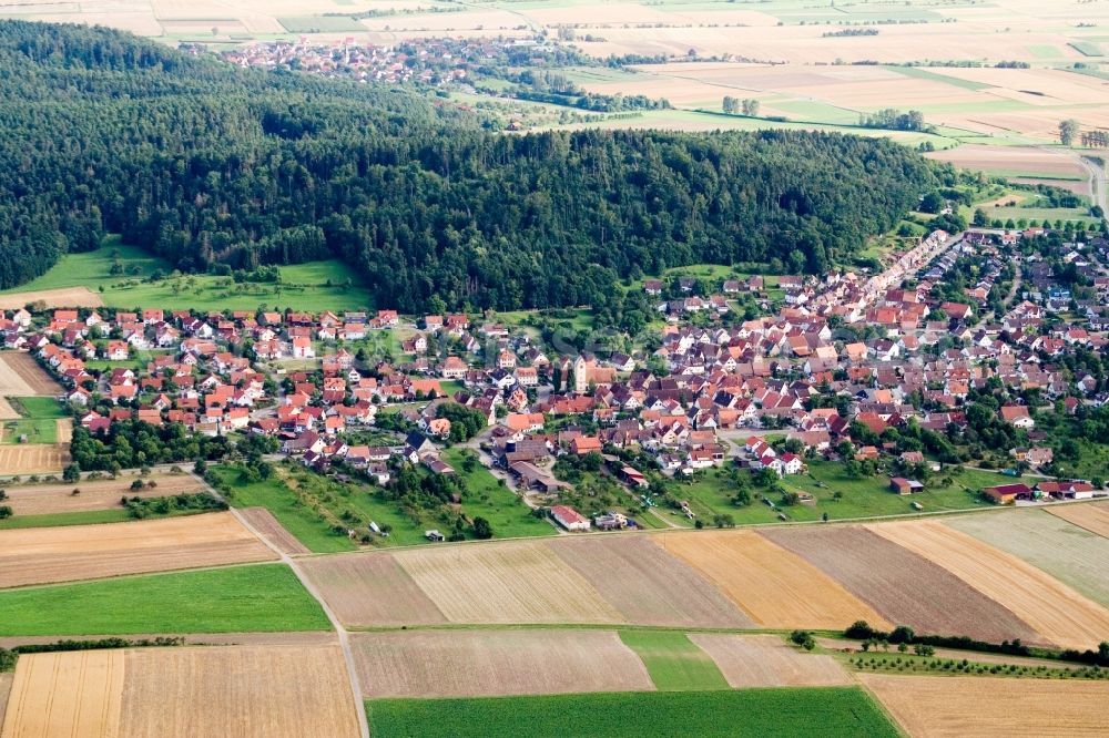 Aerial photograph Ammerbuch - Village - view on the edge of agricultural fields and farmland in the district Reusten in Ammerbuch in the state Baden-Wuerttemberg, Germany